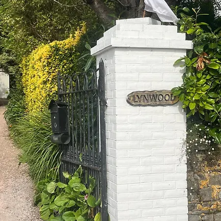 Lynwood House * Cobh
